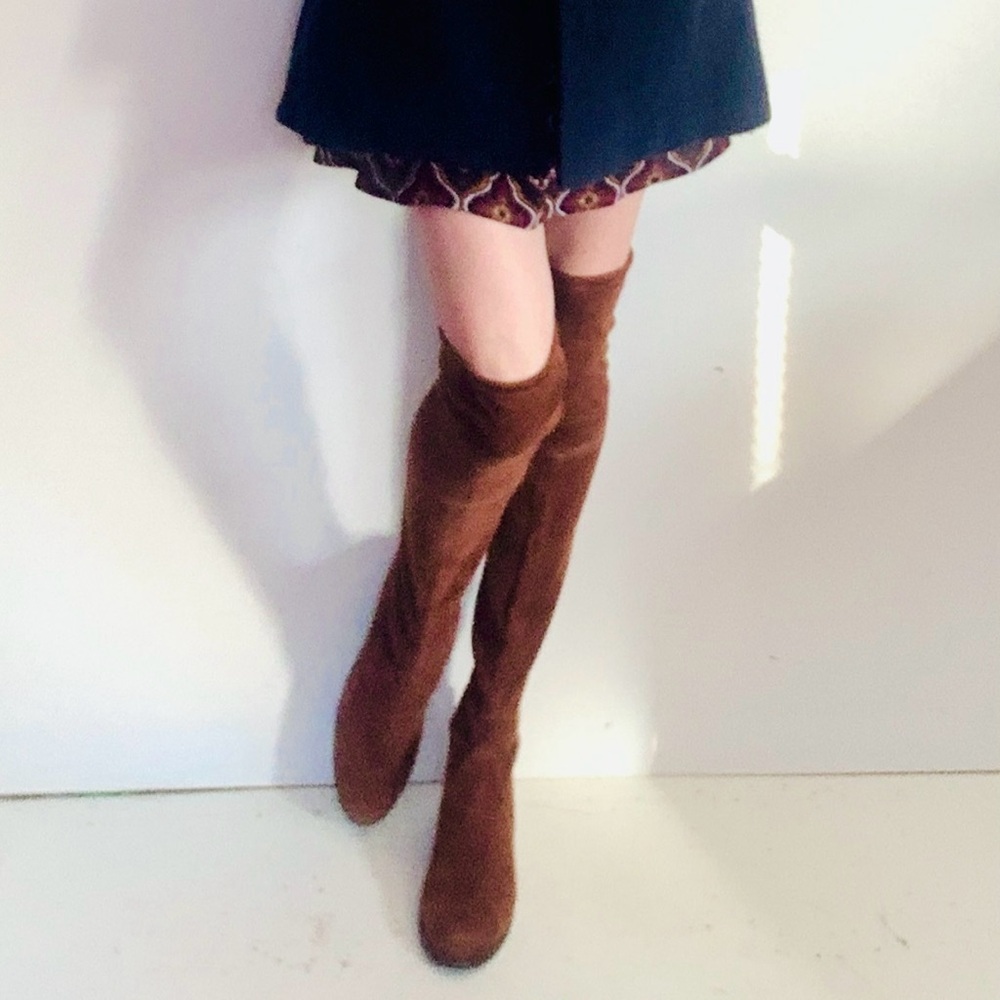 Nearly new genuine suede Stuart Weitzman thigh, high Midland boots 🤎🤎